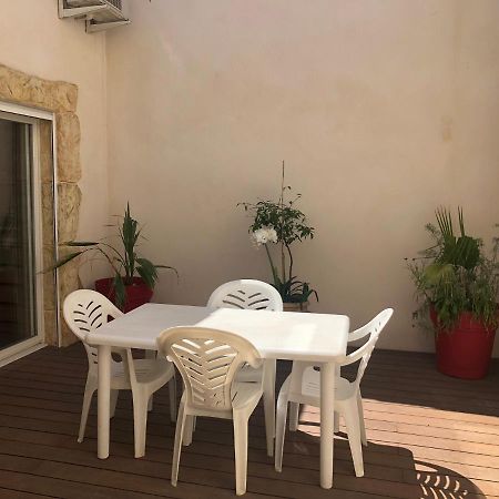 Maison De Village Avec Patio Bessan Экстерьер фото